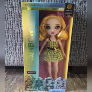Sheryl Meyer Series 3 Rainbow High NIB Doll Textile Design Focus Christmas Gift